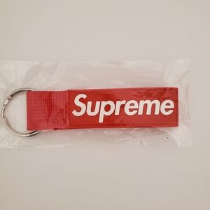 NWT Supreme Red Webbing Keychain♥️